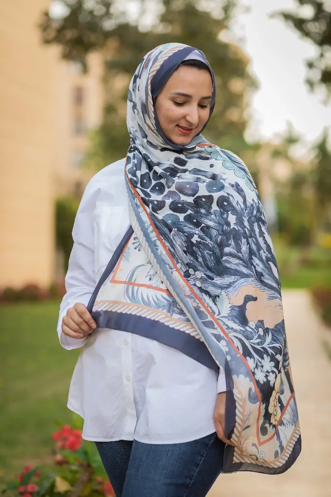 FLORAL WAVES( Available Only in UAE)