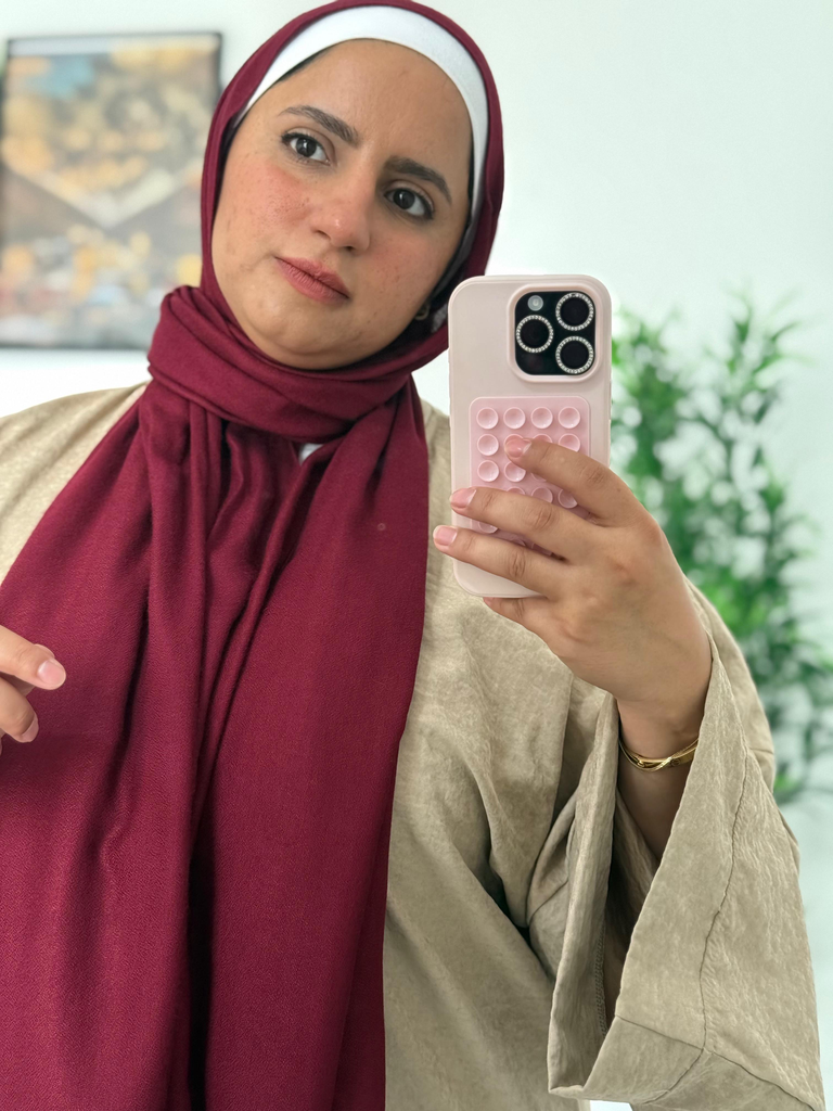 Burgundy Elegance  (ONLY AVAILABLE IN UAE)